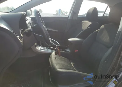 2013 Toyota Corolla Base из США, поврежденный, VIN 2T1BU4EE1DC015031